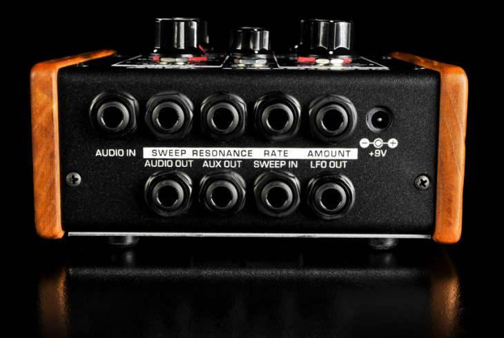 Изображение продукта Moog MF-103 12-Stage Phaser аналоговый процессор эффектов  - 2