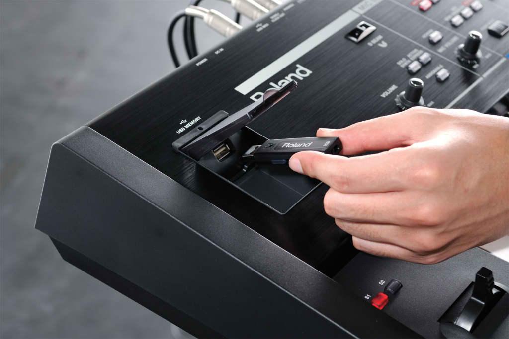 Изображение продукта Roland JUNO-STAGE сценический синтезатор  - 11