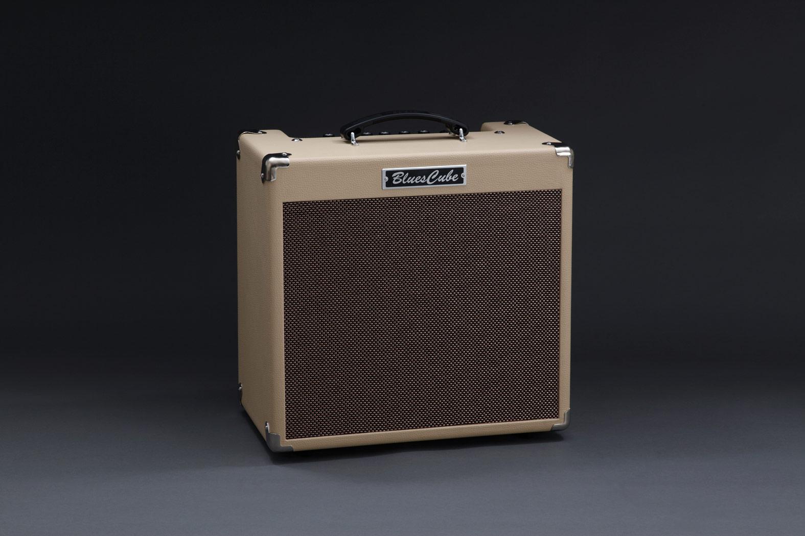 Изображение продукта Roland Blues Cube Hot Vintage Blond гитарный комбо  - 3